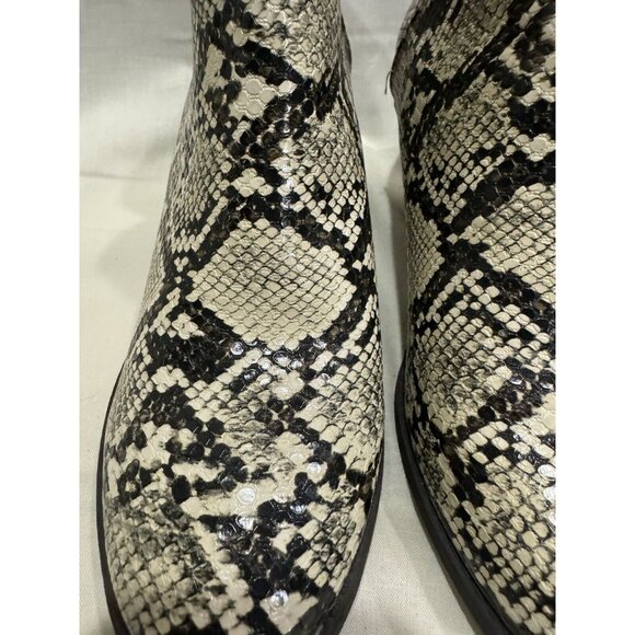 Mata VALENTINA-2 White/Black Snake Bootie Size 8 - Picture 4 of 8